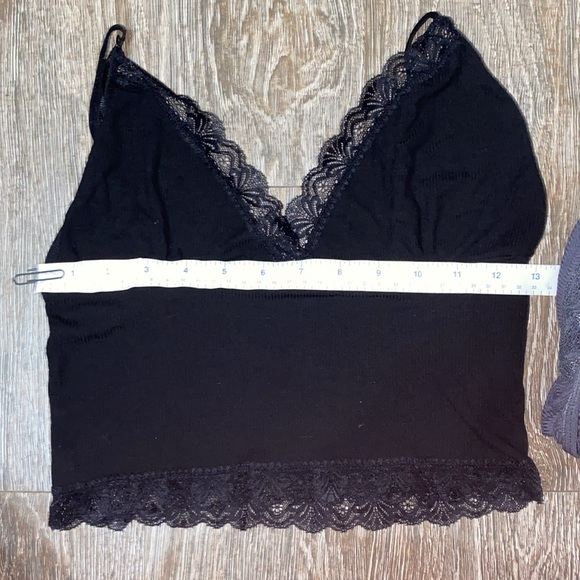 3 Small bralettes. No brand. Excellent used condition - Picture 9 of 9